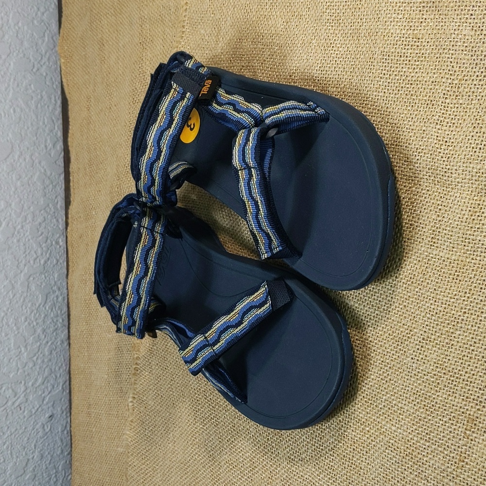 Teva Hurricane XLT 2 Kid's Sandals Sz 3, Blue/Yellow, New Without Tags, No Box